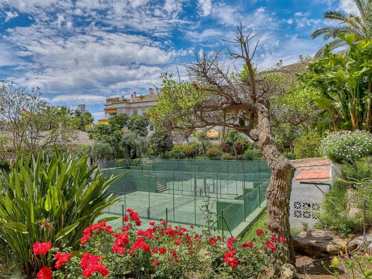 Apartment Hacienda Nagueles By Interhome Marbella